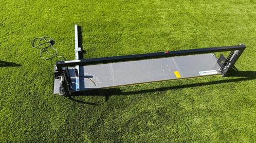 EasyCutter 1350 mm - Piepschuim Snijtafel (probouwteam), Doe-het-zelf en Verbouw, Gereedschap | Zaagmachines, Zo goed als nieuw