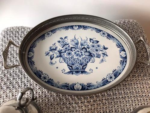 Roomstelblad Delfts blauw met roomstel en lepelvaasje tin, Antiek en Kunst, Antiek | Overige Antiek, Ophalen of Verzenden
