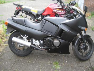 Kawasaki Gpz 600 in onderdelen... beschikbaar voor biedingen