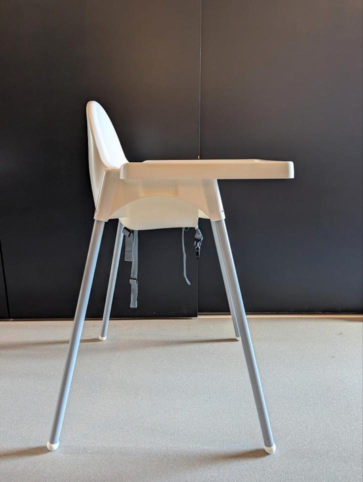 Ikea Antilop kinderstoel, Kinderen en Baby's, Kinderstoelen, Gebruikt, Meegroeistoel, Afneembaar eetblad, Gordel(s), Ophalen
