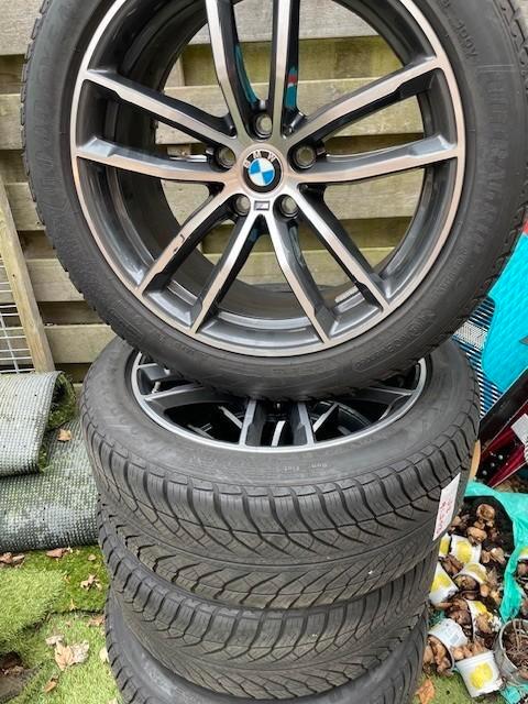 BMW velgen met winterbanden, Auto-onderdelen, Banden en Velgen, Banden en Velgen, Winterbanden, 18 inch, 245 mm, Personenwagen