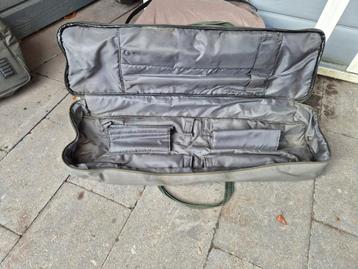 Karper rodpod opberg tas beschikbaar voor biedingen