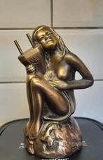 Bronzen beeld van lezende vrouw, Antiek en Kunst, Ophalen of Verzenden