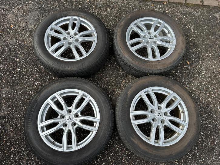 Winterbanden Mitsubishi Eclipse Cross 215-65-17, Auto-onderdelen, Banden en Velgen, Band(en), Winterbanden, 17 inch, 215 mm, Personenwagen