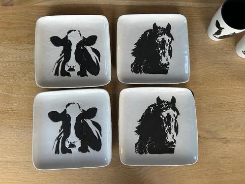 Koeien/friese paarden servies, Huis en Inrichting, Keuken | Servies, Zo goed als nieuw, Compleet servies, Overige stijlen, Aardewerk