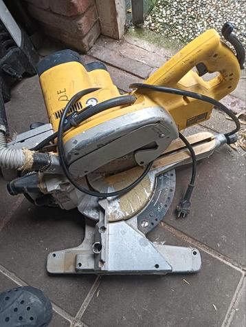 DeWalt DW701 Afkortzaag - Gebruikt beschikbaar voor biedingen