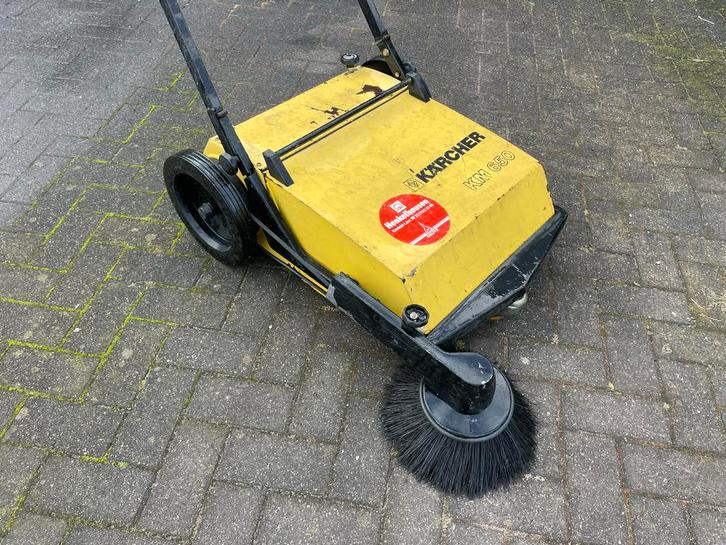 Kärcher Veegmachine - Goed Werkend!, Zakelijke goederen, Machines en Bouw | Onderhoud en Reiniging, Ophalen of Verzenden