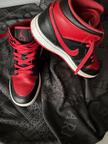 Nike Air Jordan 1 - Zwart/Rood maat 36,5 beschikbaar voor biedingen