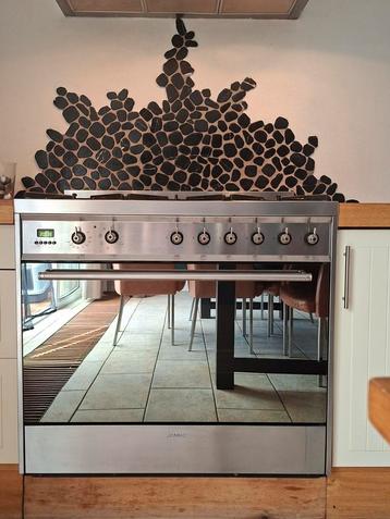 Smeg 6 pits gasfornuis met oven. beschikbaar voor biedingen
