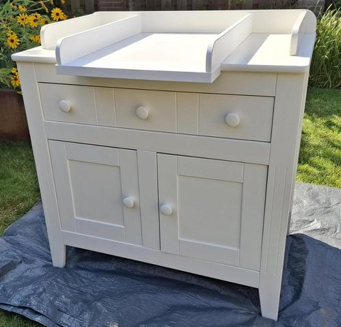 Witte baby Commode met grote lade en twee deurtjes, Kinderen en Baby's, Kinderkamer | Commodes en Kasten, Gebruikt, Commode, 90 tot 105 cm