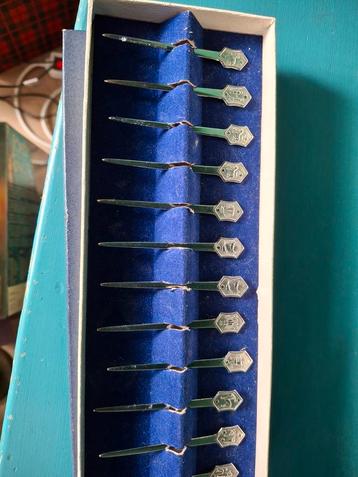 Cocktailprikkers vintage beschikbaar voor biedingen