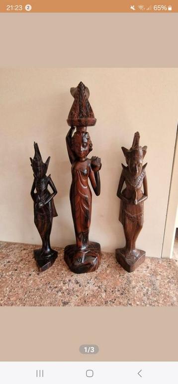 Balinese beelden - Diverse formaten beschikbaar voor biedingen