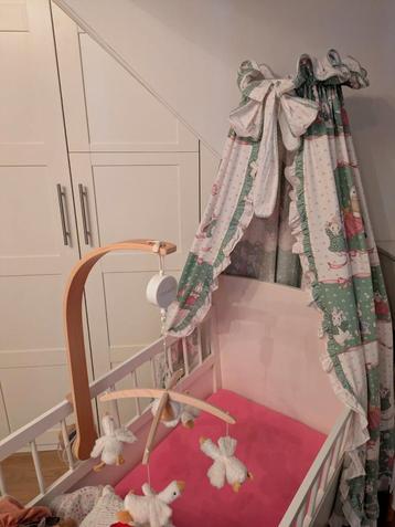  hemel + hemelstok babybed  beschikbaar voor biedingen