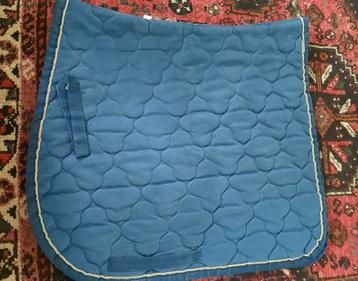 Donkerblauw suede dressuurdekje maat full beschikbaar voor biedingen