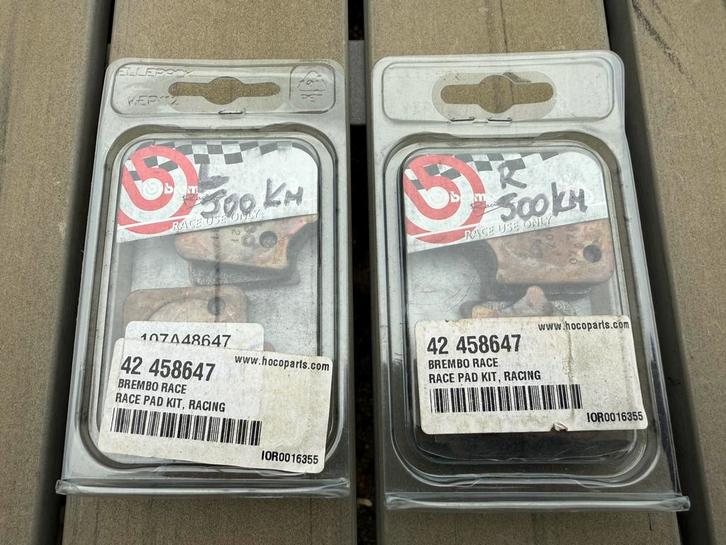 Brembo P4 Z04 race remblokken 107A48647 bmw ducati aprilia, Motoren, Tuning en Styling, Ophalen of Verzenden