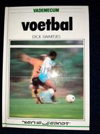 Boek over VOETBAL door Dick Swartjes., Balsport, Ophalen of Verzenden, Dick Swartjes, Zo goed als nieuw
