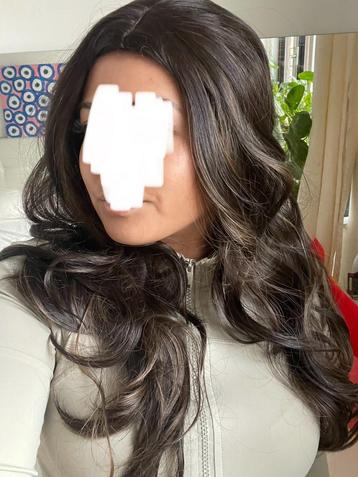 Nieuwe bruine pruik met lichte krullen wig beschikbaar voor biedingen