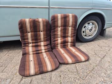 Twee mooie dikke camping stoel kussens vintage beschikbaar voor biedingen