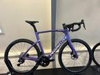Pinarello F5 575 105 Di2 MOST NIEUW DEALER AANBIEDING, Overige merken, 28 inch, Carbon, Heren