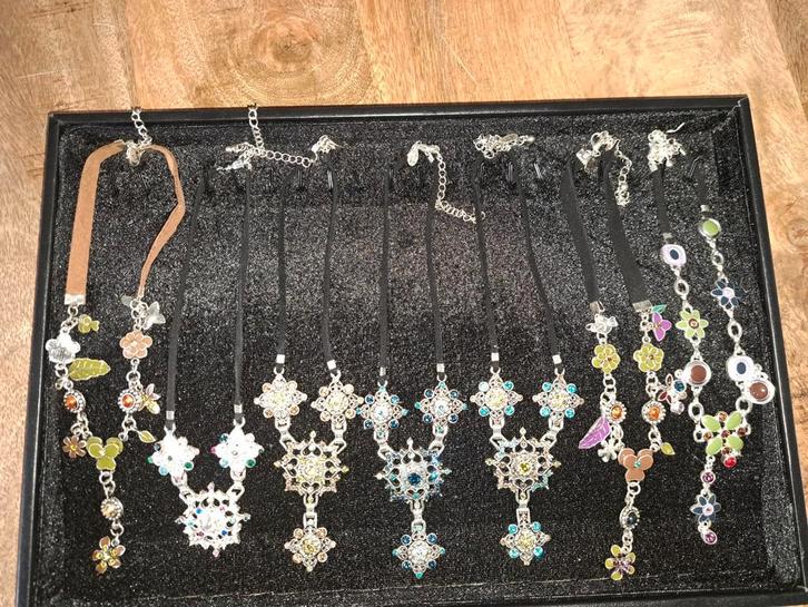 Partij kettingen + GRATIS LUXE DISPLAY!!!, Sieraden, Tassen en Uiterlijk, Kettingen, Nieuw, Overige materialen, Overige kleuren