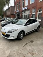 Renault Mégane TCE 130 Hatchback 2011 Wit motor defect, Auto's, Renault, Voorwielaandrijving, Stof, 4 cilinders, Wit