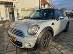 Mini Cooper 1.6-16Vleer/ airco/ dealer onderh/ nwe Apk!!, Voorwielaandrijving, 40 €/maand, 4 cilinders, 4 stoelen
