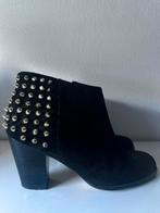 Zara korte laarzen, Kleding | Dames, Schoenen, Ophalen of Verzenden, Zo goed als nieuw, Zwart