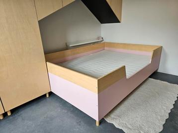 houten bed 140x200cm t.e.a.b.