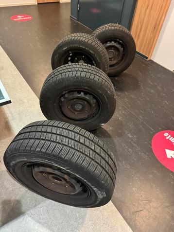 Set Ford Transit Stalen Velgen met All Season Banden beschikbaar voor biedingen