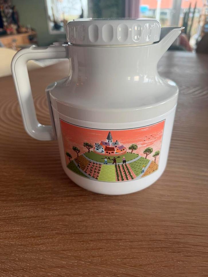 Naif V&B Vintage Rowenta Vilbotherm Thermoskan 1,5 l zgan, Huis en Inrichting, Keuken | Keukenbenodigdheden, Zo goed als nieuw