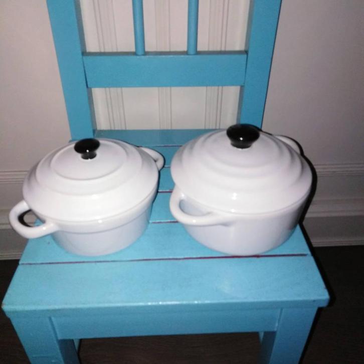 Minipannetjes wit met zwarte dop 2 stuks, Huis en Inrichting, Keuken | Keukenbenodigdheden, Gebruikt, Ophalen
