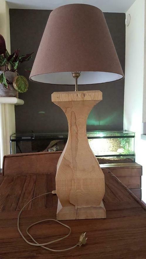 Grote, massieve houten tafellamp, Huis en Inrichting, Lampen | Tafellampen, Gebruikt, 75 cm of meer, Hout, Ophalen of Verzenden
