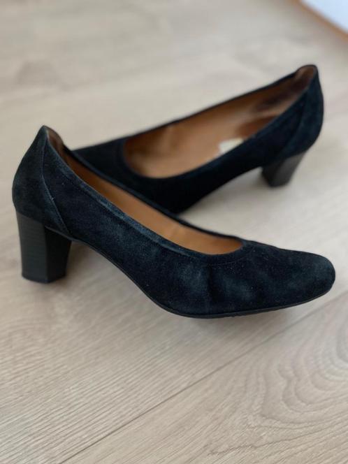 Extra brede, suède pumps GABOR mt. 7 / 40,5 zwart echt leer, Kleding | Dames, Schoenen, Gedragen, Pumps, Zwart, Ophalen of Verzenden