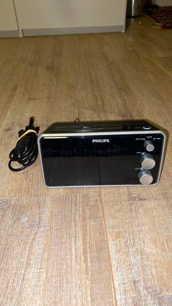 Philips digitale klok wekker (model: aj3551/12), Witgoed en Apparatuur, Wekkers, Zo goed als nieuw, Ophalen of Verzenden