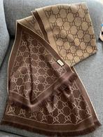 Gucci sjaal, Kleding | Dames, Ophalen of Verzenden, Zo goed als nieuw, Maat 38/40 (M), Sjaal