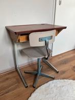 Vintage (school) bureautje / tafeltje met stoel, Huis en Inrichting, Bureaus, Ophalen, Gebruikt, Bureau
