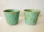 2 vintage bloempotjes in zeegroen met vlekjes, hoog 8,5 cm, Ophalen of Verzenden