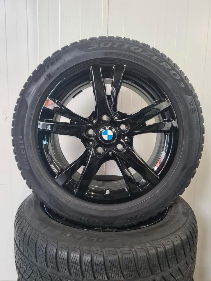 16' BMW 1 2 Serie Styling 473 Zwart met winterbanden, Auto-onderdelen, Banden en Velgen, Banden en Velgen, Winterbanden, 16 inch