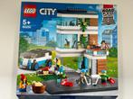 Lego City 60291 Familiehuis, Kinderen en Baby's, Speelgoed | Duplo en Lego, Ophalen of Verzenden, Zo goed als nieuw, Complete set