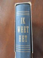 Heel oud, bij elkaar gespaard boek met plakplaatjes., Boeken, Encyclopedieën, Ophalen of Verzenden, Gelezen, Algemeen, Complete serie