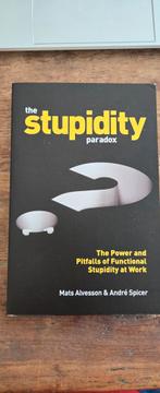 The Stupidity Paradox - Mats Alvesson & André Spicer, Ophalen of Verzenden, Gelezen, Mats Alvesson & André Spicer