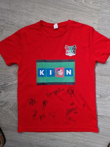 Nec trainings shirt met handtekeningen  beschikbaar voor biedingen