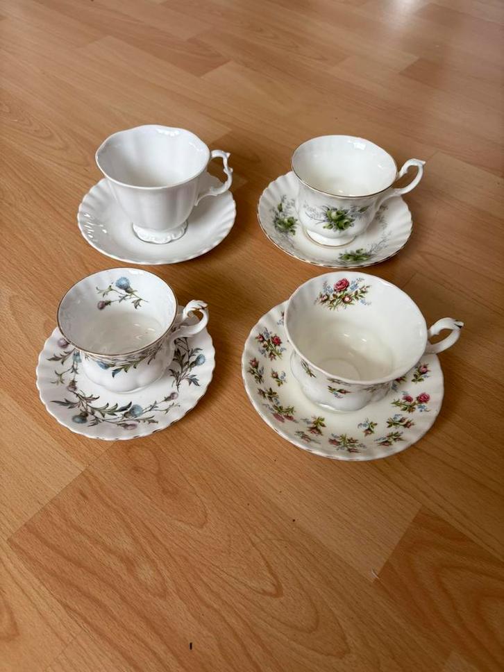 4 Royal Albert kop en schotels voor slechts € 2,50 p/st., Verzamelen, Porselein, Kristal en Bestek, Zo goed als nieuw, Kop en/of schotel