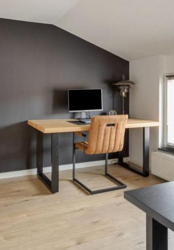 Tafel/ bureau poten te koop. Nieuw in verpakking beschikbaar voor biedingen
