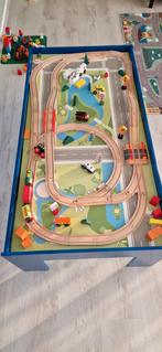 Speeltafel / Treinbaan met accessoires, Ophalen of Verzenden, Zo goed als nieuw, Jongen of Meisje