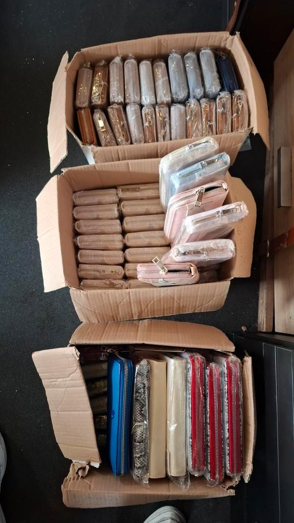 Partij portomonees NIEUW IN VERPAKKING, Sieraden, Tassen en Uiterlijk, Portemonnees, Nieuw, Overige merken, Overige kleuren, Ophalen of Verzenden