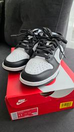 Nike Panda Dunk Low - Maat 45 - Nieuw!, Kleding | Heren, Schoenen, Nike, Nieuw, Ophalen of Verzenden, Sportschoenen