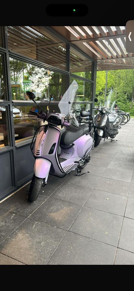 Vespa Sprint Violetta, Fietsen en Brommers, Snorfietsen en Snorscooters, Zo goed als nieuw, Vespa, Benzine, Ophalen of Verzenden