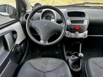 Peugeot 107 1.0 Active AIRCO 5DRS NETTE AUTO NAP APK, Voorwielaandrijving, Euro 5, Gebruikt, 4 stoelen
