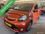 Toyota Aygo 1.0 VVT-i Dynamic Orange, Auto's, Toyota, Voorwielaandrijving, Gebruikt, Overige kleuren, 4 stoelen